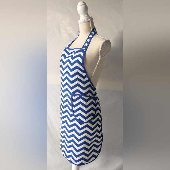 Chevron Royal Blue Full Apron - Picture 4 of 9